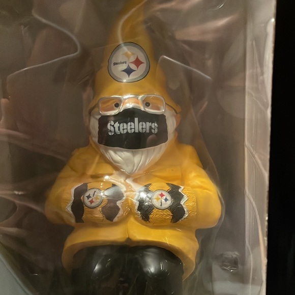 NFL Steelers Team Gnome - Picture 3 of 4